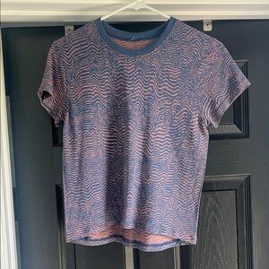 Lululemon workout top